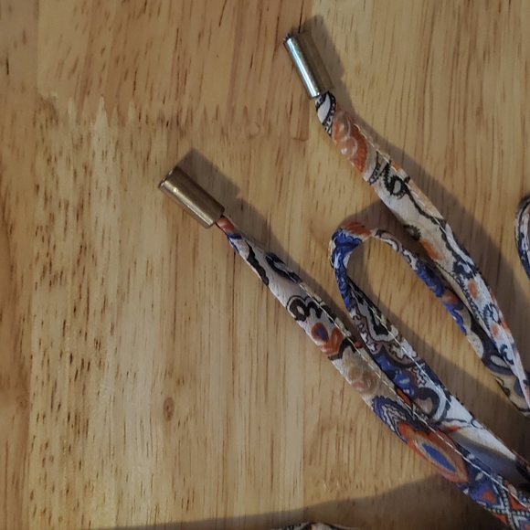 Shorts - Picture 4 of 6